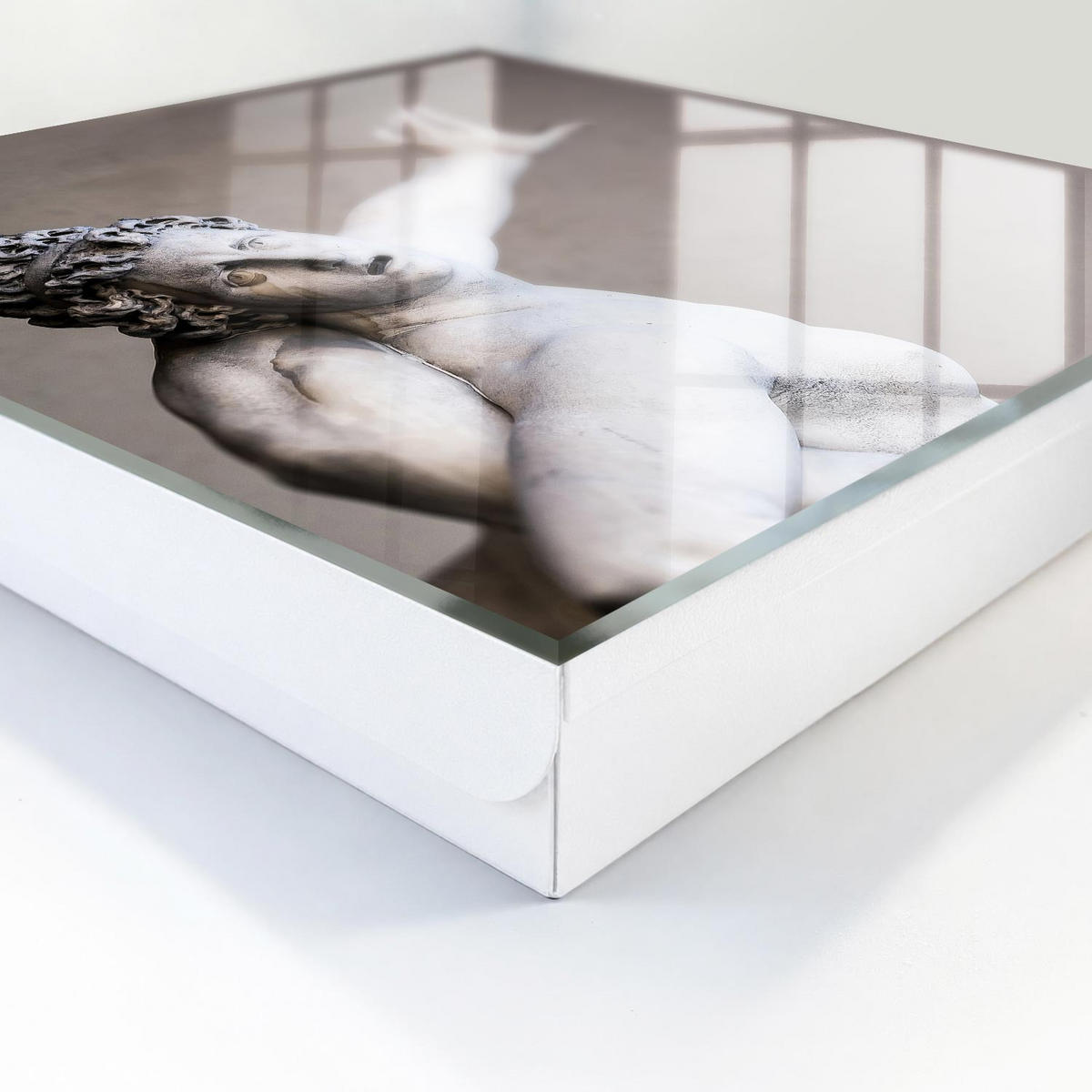 SCHLÜSSELBOX Weiß 30x30 cm – Türöffnung nach rechts - Klassische Skulptur - Grau, Metall (30/30/5cm) - TULUP