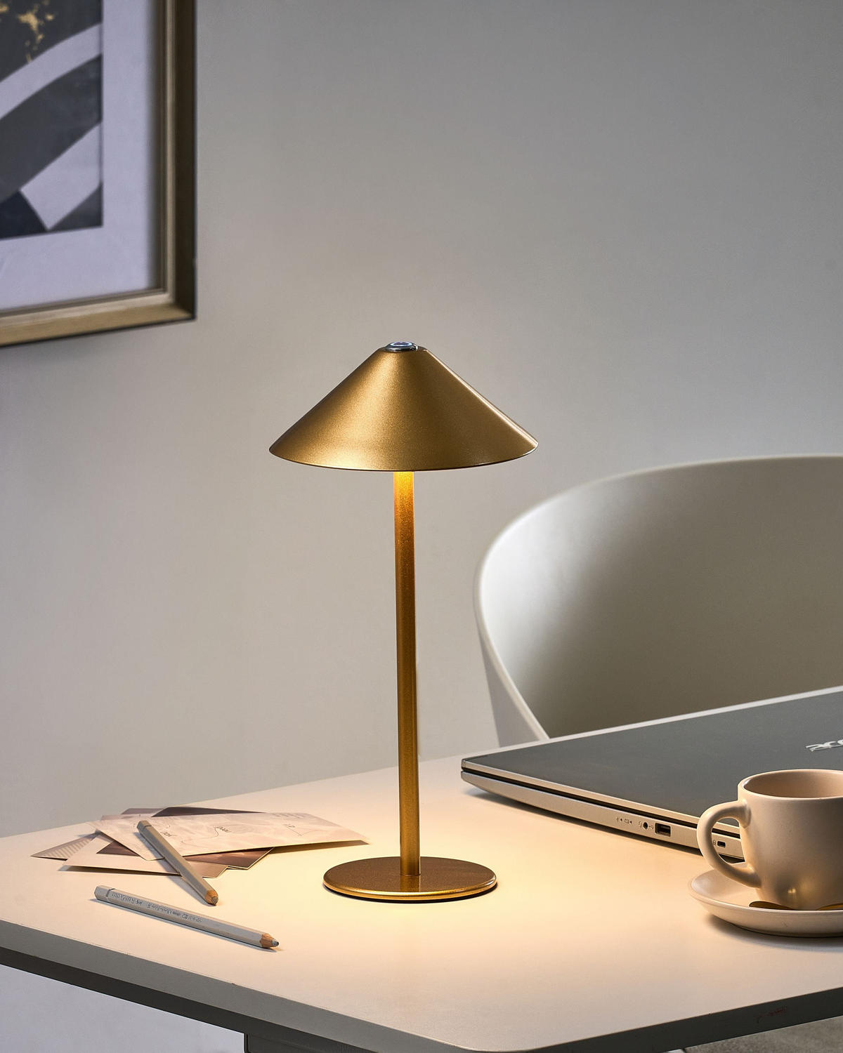 KABELLOSE LED Tischlampe mit Dimmer Metall Gold Modjo - Goldfarben, Metall (16/16/30cm) - Beliani