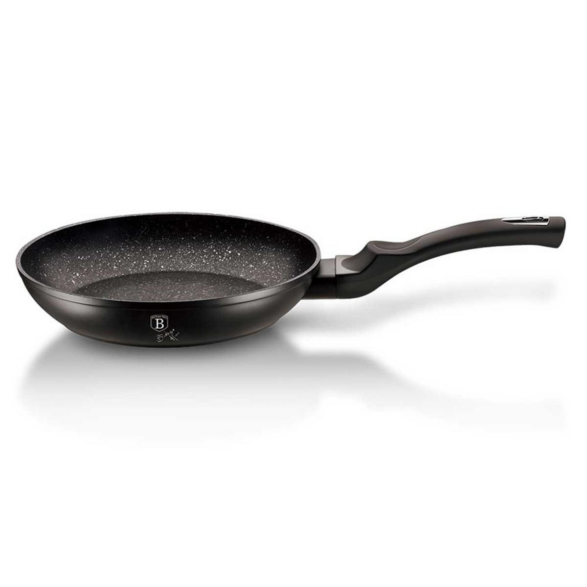 PFANNE Schwarz 28/28/5.2 cm BH1845 - Schwarz, Metall (28cm) - Berlinger Haus