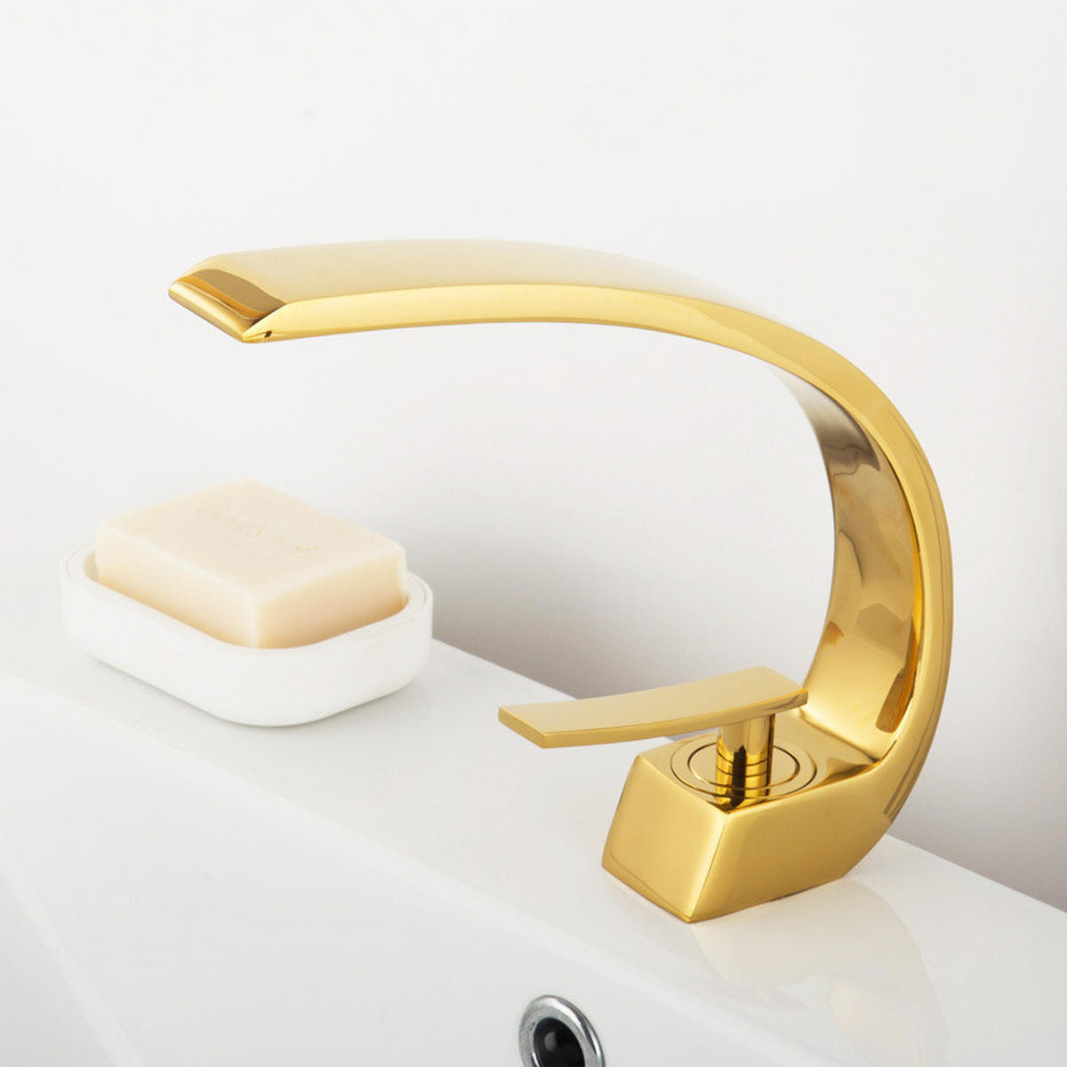 WASCHTISCHARMATUR – Gold – Inklusive zwei Wasseranschlussschläuchen - Platinfarben, Metall (31/5.5/14cm)