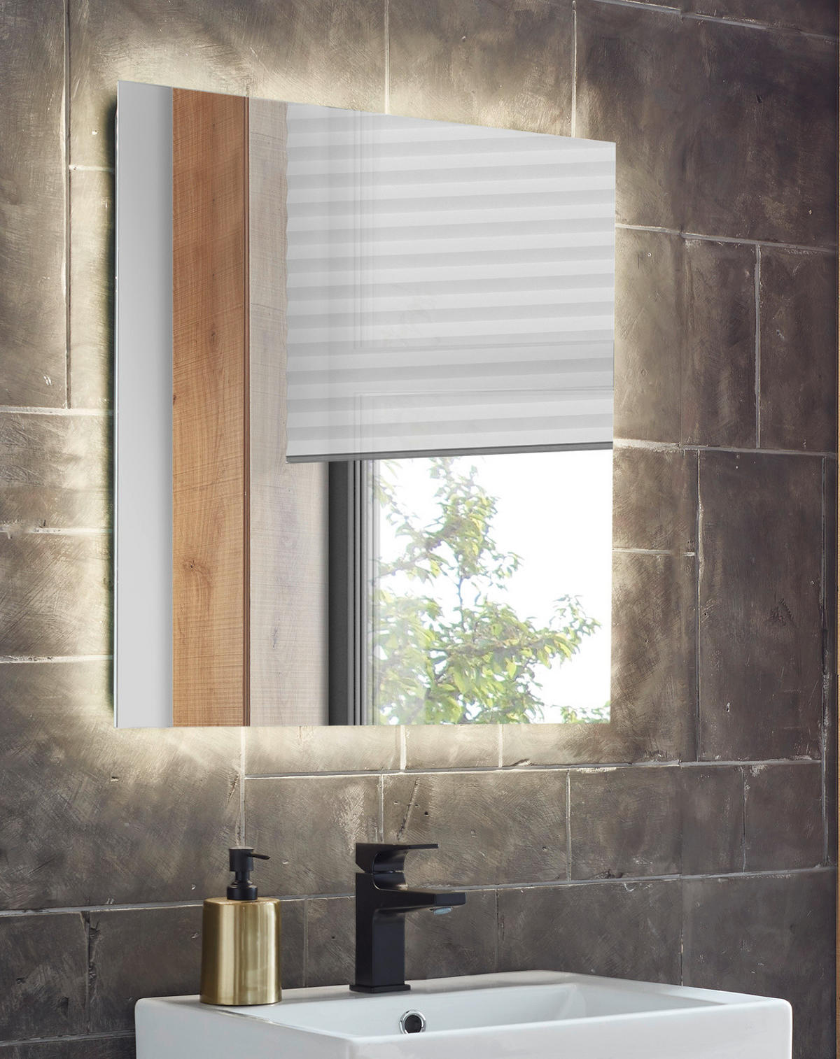 BADSPIEGEL mit LED Beleuchtung und Touchschalter 80 cm - Weiß, Glas (80/65/3cm) - Furn.Design