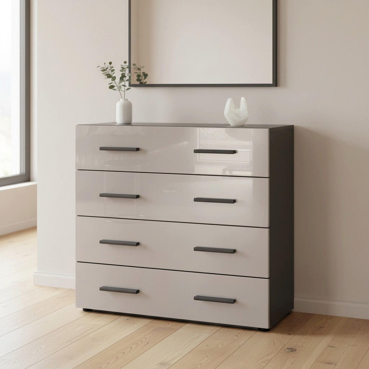 KOMMODE Den, Sideboard mit 4 Schubladen, Made in Germany, Moderner Schrank, Schwarz matt / Sandgrau Hochglanz (76 x 72 x 35 cm) - Beige, Holzwerkstoff (76/72/33cm) - InnoFurn