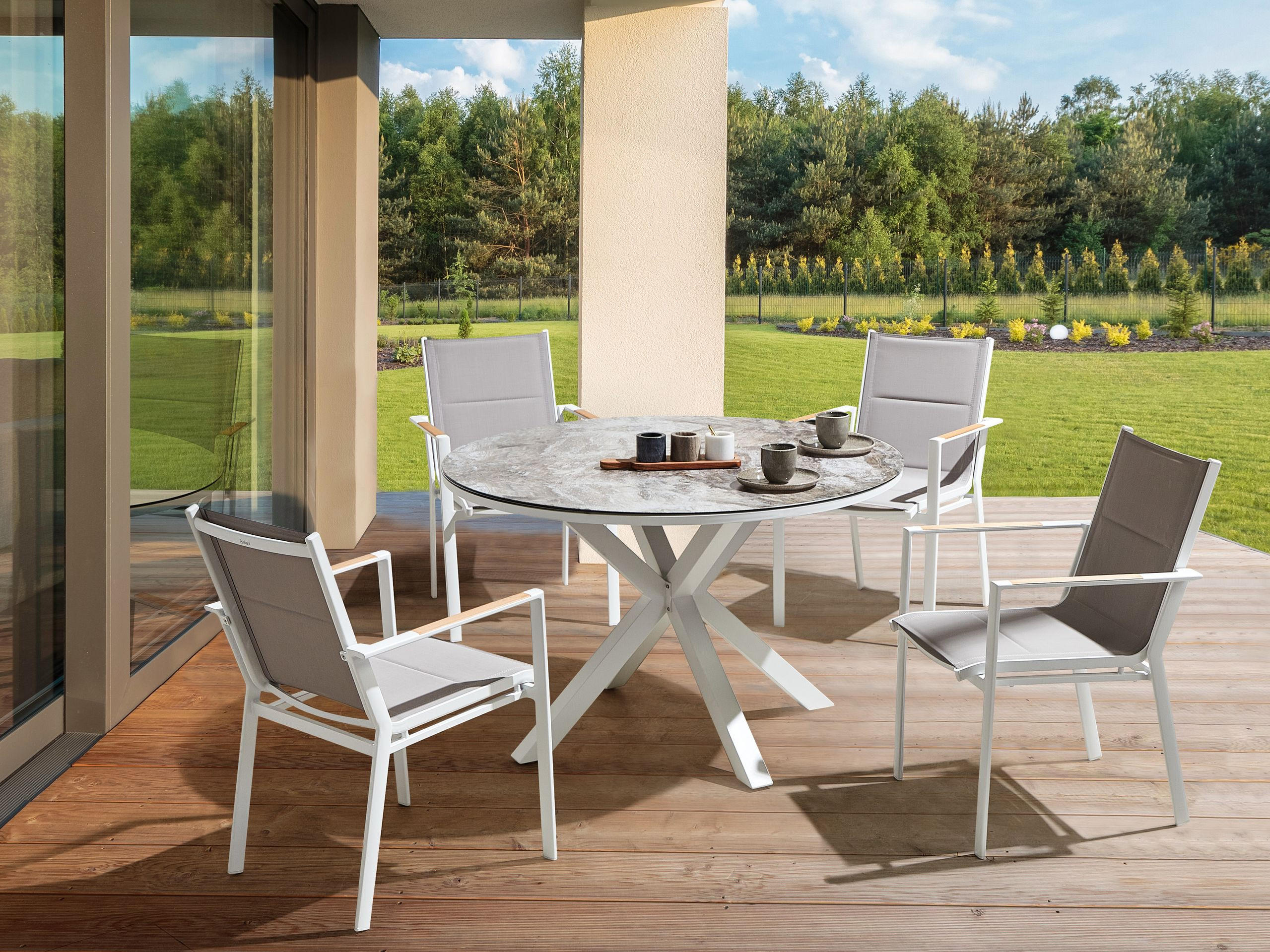 GARTENTISCH-SET 4-Sitzer Weiß Maletto/Busseto - Hellbraun/Weiß, Metall - Beliani