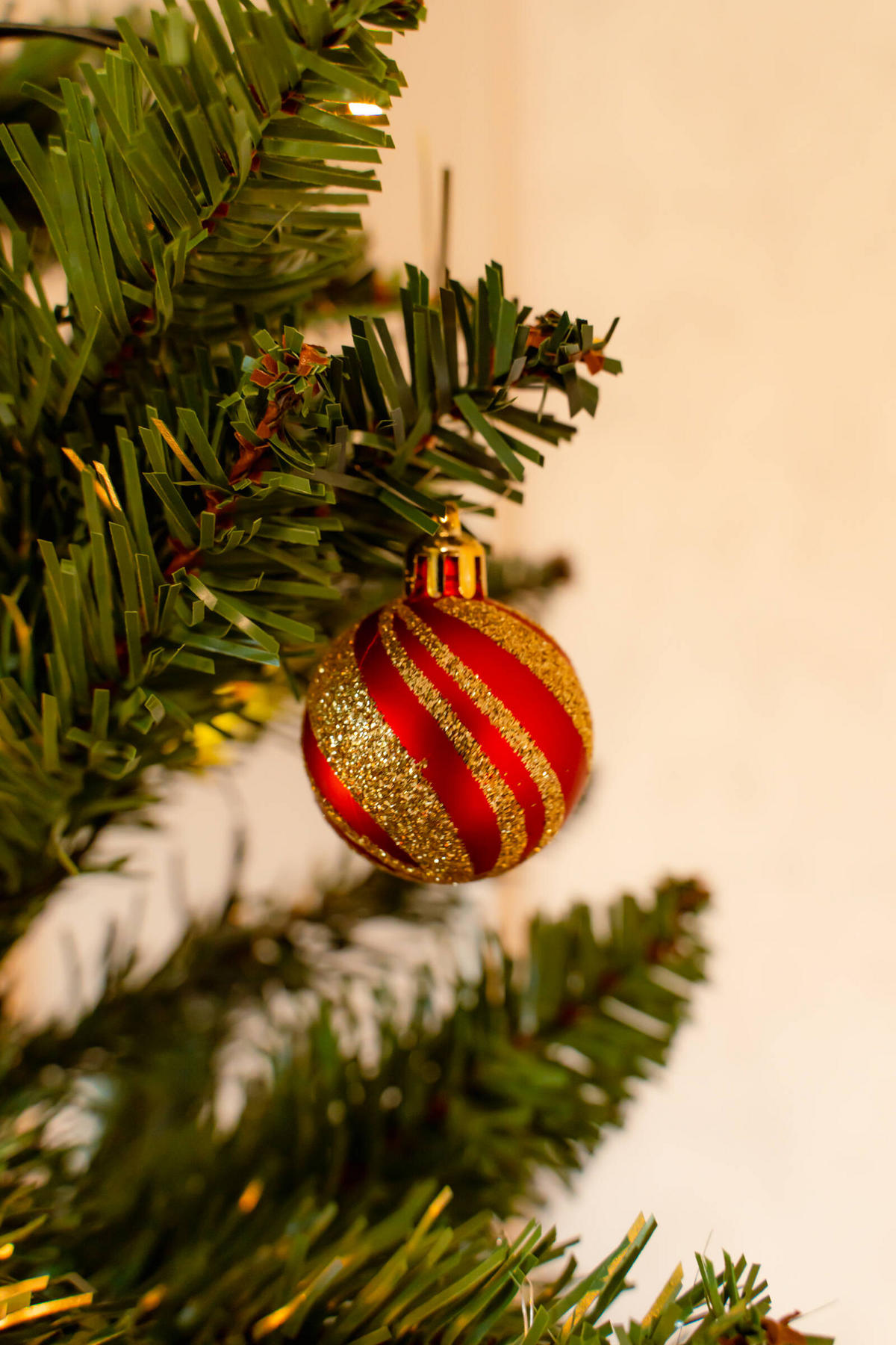 WEIHNACHTSKUGELN 4 cm 12er-Set - Rot/Goldfarben, Kunststoff (4/5.3/4cm) - Atmosphera Createur d´interieur