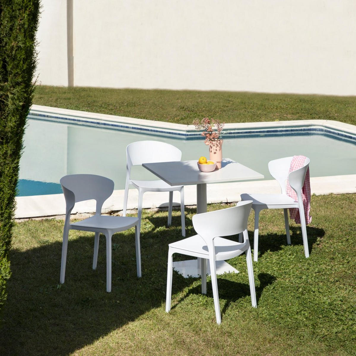 STUHL FÜR DRAUSSEN Serin Weiß 48 cm x 76 cm - Weiß, Kunststoff (48/76/52cm)