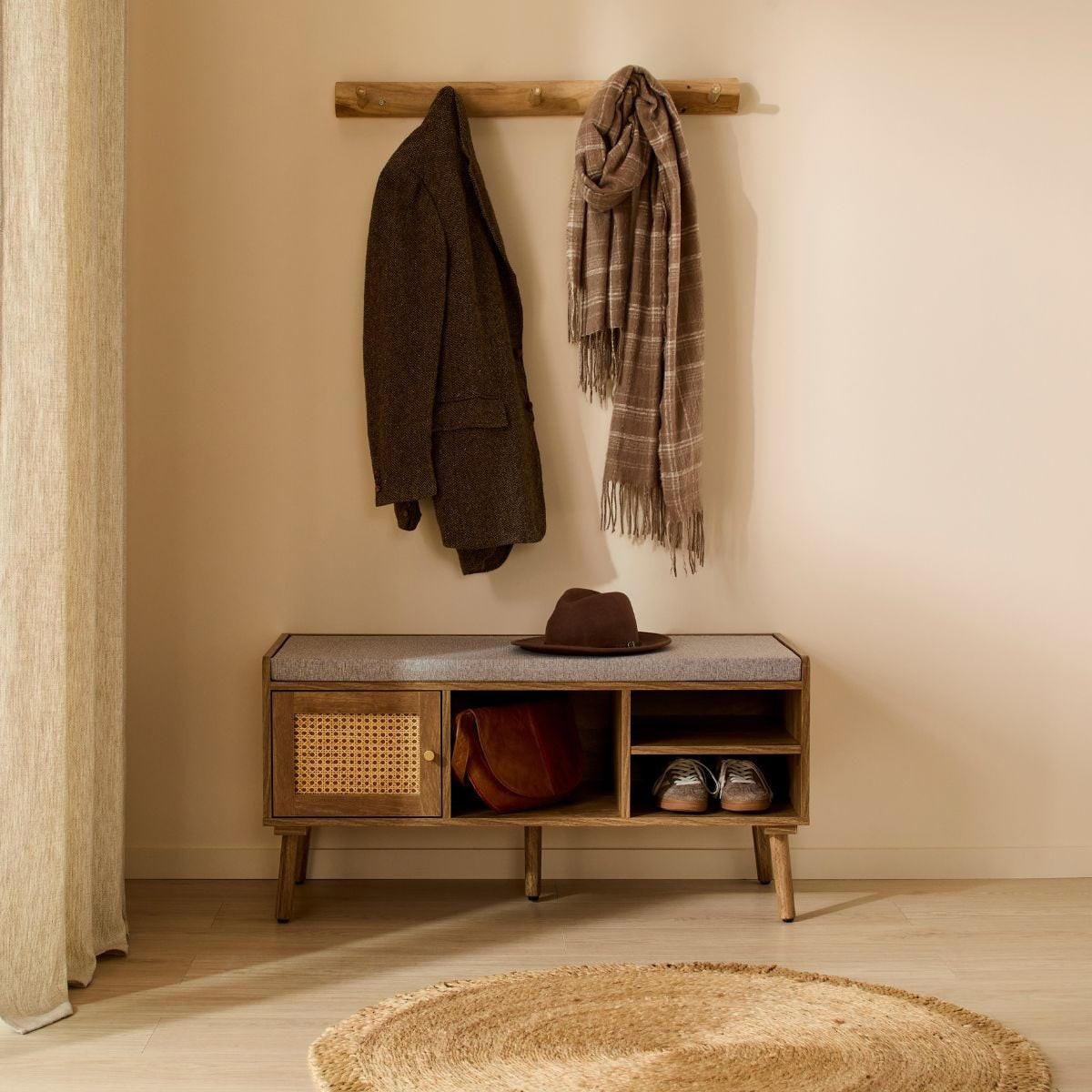 SCHUHBANK 1 Tür mit Rattanfront und 3 offenen Fächern L100 cm 39/100/49 cm - Eschefarben, Holzwerkstoff (46/49/39cm) - Calicosy