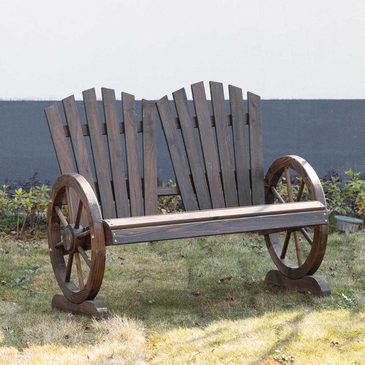 ZAHRADNÍ lavice z dřeva 108x66x95 cm tmavě hnědá s opěrkami, rustikální design a pohodlné sezení pro 2 osoby - tmavě hnědá, kompozitní dřevo (108/95/66cm) - Modfu