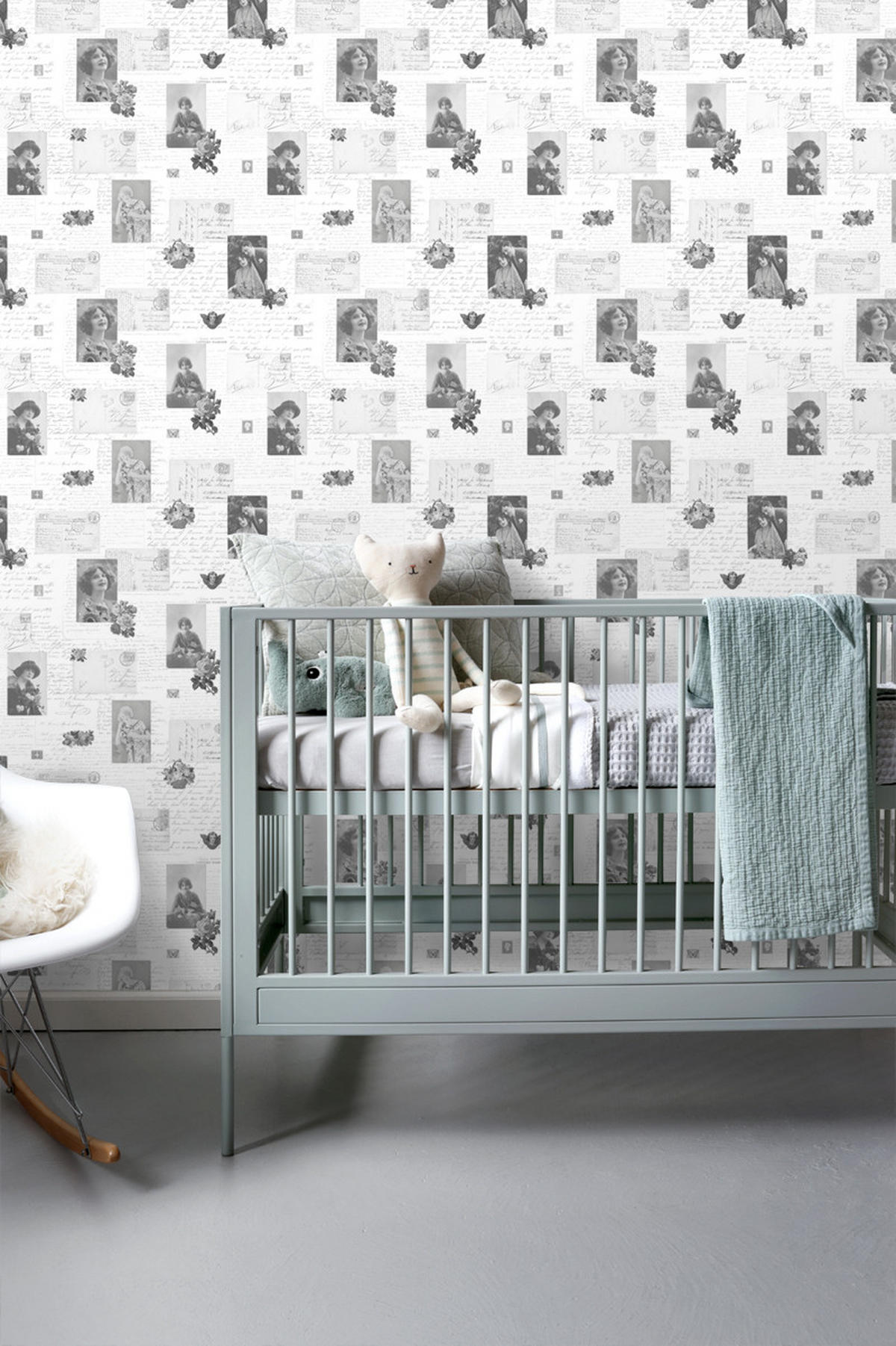 TAPETE vintage Postkarten 53 cm x 10.05 m - Schwarz, Papier (53/1000cm) - ESTAhome