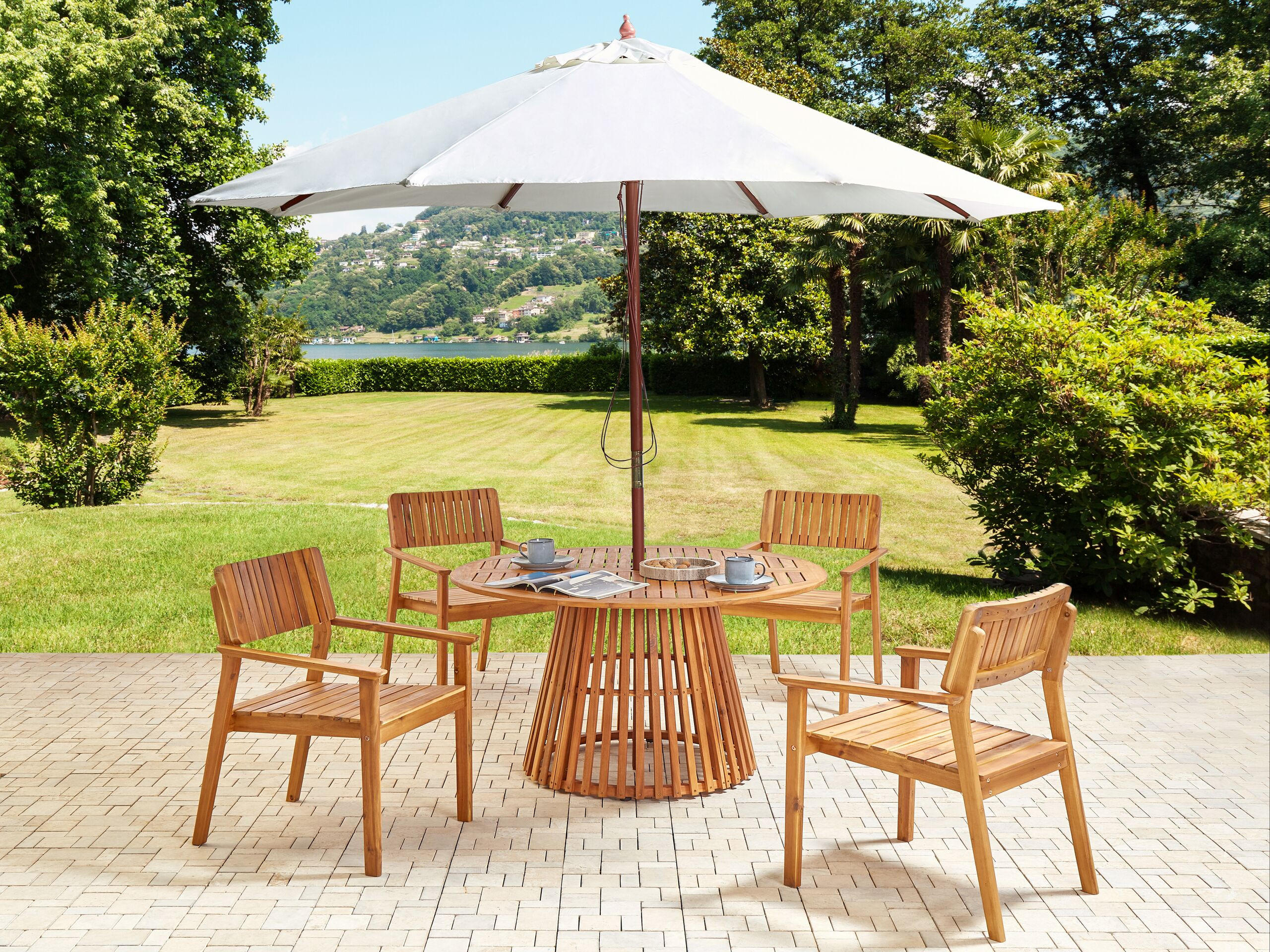 GARTENMÖBEL-SET 4-Sitzer Heller Holzfarbton mit Sonnenschirm Agello - Hellbraun/Beige, Holz - Beliani