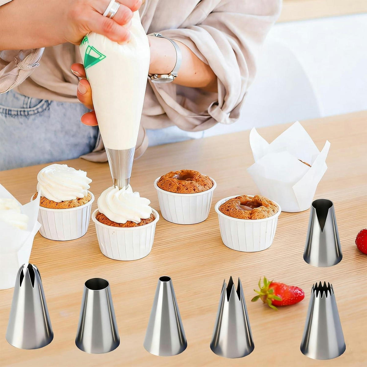 SPRITZTÜLLEN Set 10-teilig Edelstahl 304 für Kuchen und Cupcakes - Silberfarben, Metall (2.4/2.4/4.4cm)
