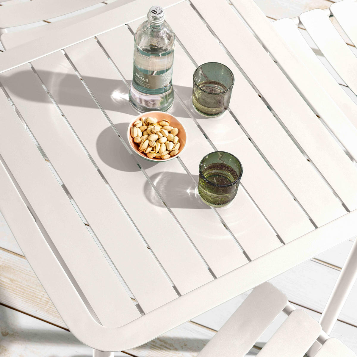 GARTENSET, quadratisch (70 x 70cm) und 2 Stühle, Weiß - Weiß, Metall - Oviala