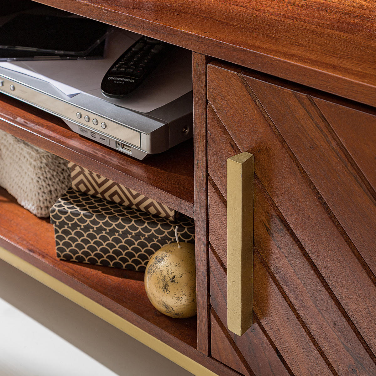 TV-LOWBOARD - Akazie massiv / Eisen - Goldfarben/Akaziefarben, Holz (150/50/39cm) - home24