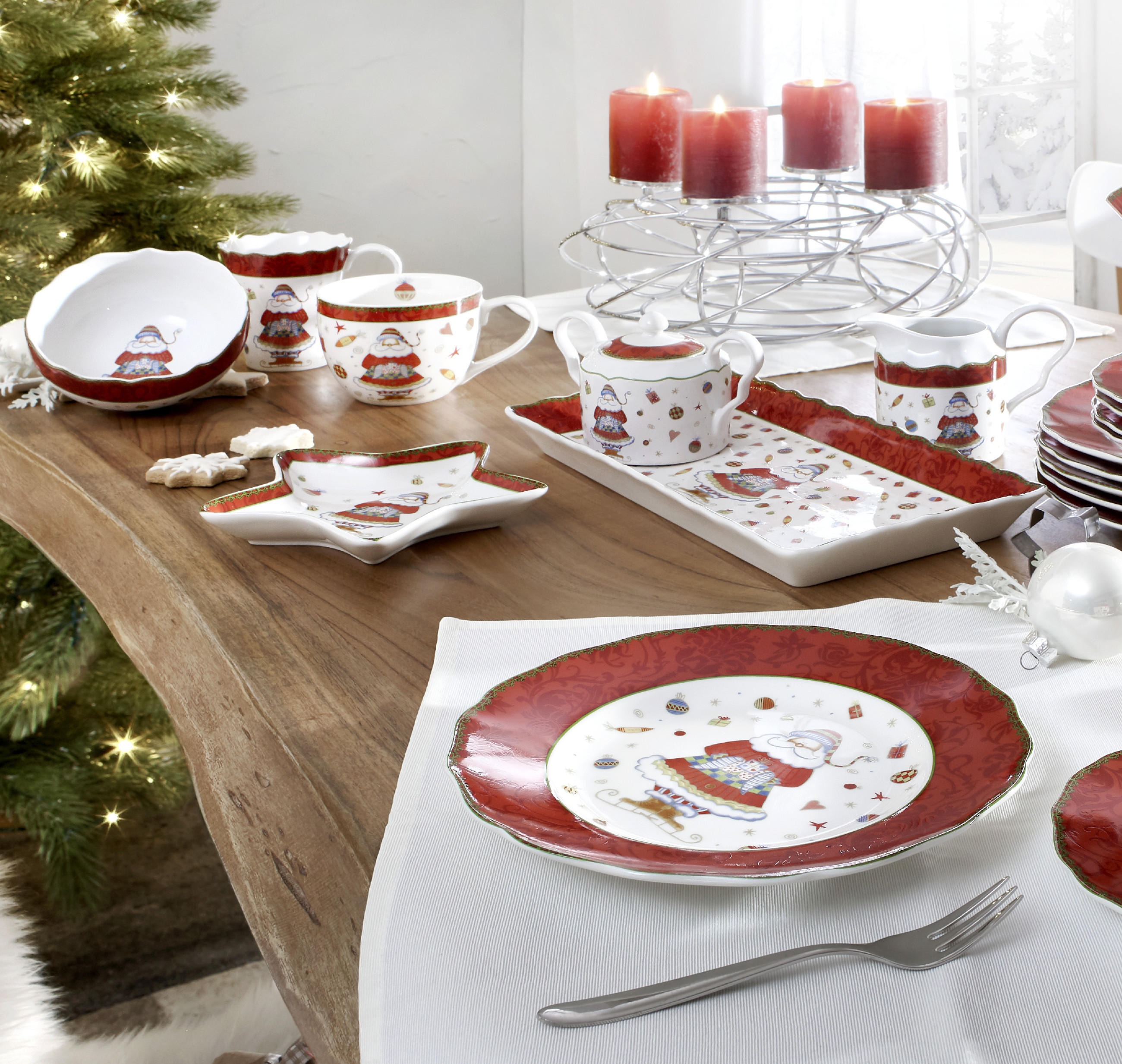 gedeckter weihnachtstisch klassisch