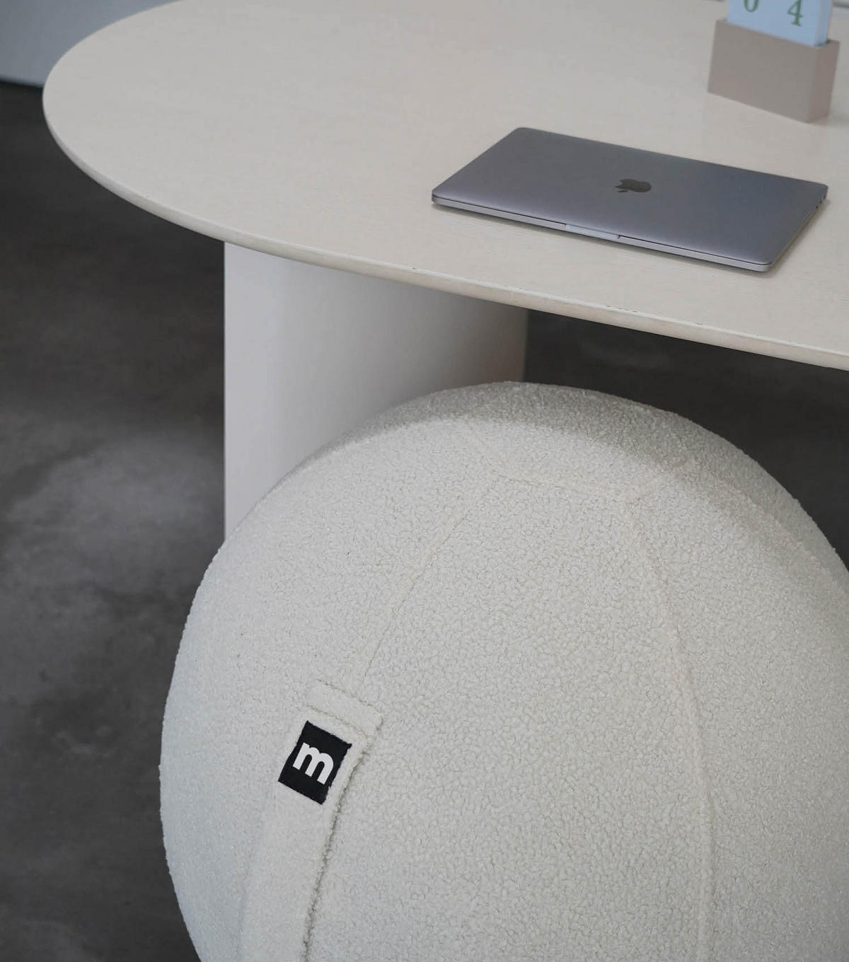 SITZBALL Der Runde - Beige, Textil (65/65/65cm) - Mokebo