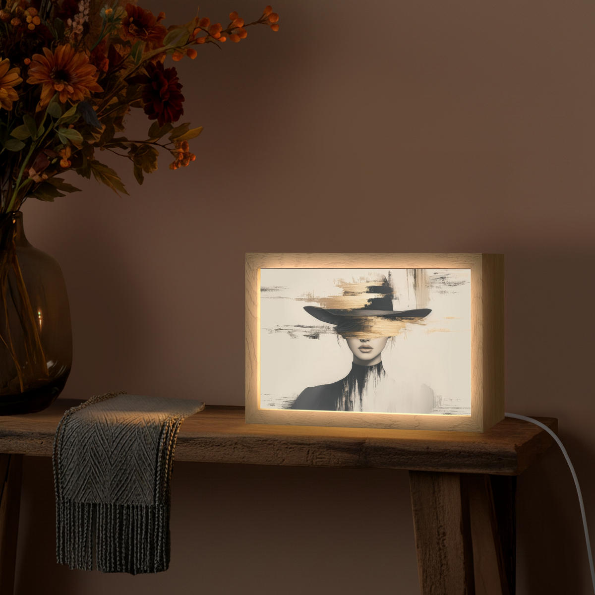 NÁSTĚNNÁ LAMPA Žena - klobouk - barva 30x20 cm - krémová, kompozitní dřevo (30/20/8cm) - OnlyWow