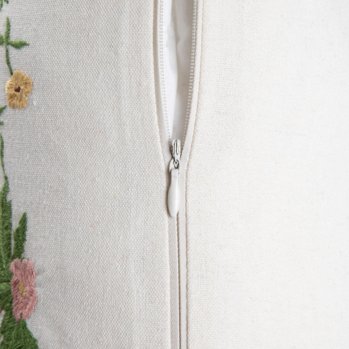 KOPFKISSENBEZUG Meadow Flowers 45/45 cm - Weiß, Textil (45/45cm) - Homla