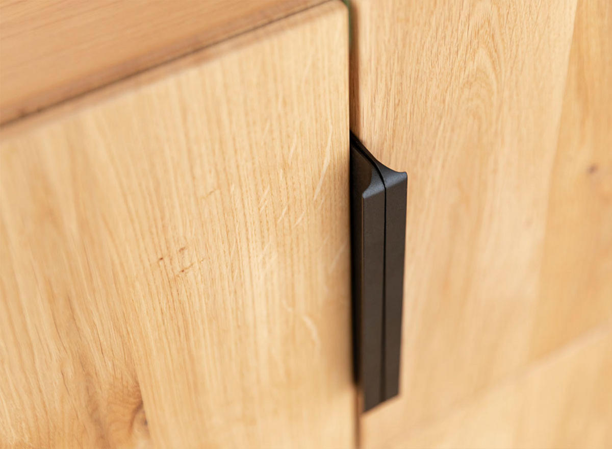 VITRINE Tirano Eiche Natur 83 / 39 / 147cm - Eichefarben/Schwarz, Holz/Metall (83/147/39cm) - Feldmann-Wohnen