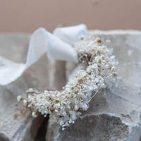 ARMBAND Trockenblumen weiß - weiß / Schleierkraut - Weiß, Naturmaterialien (15cm) - Lykke & You