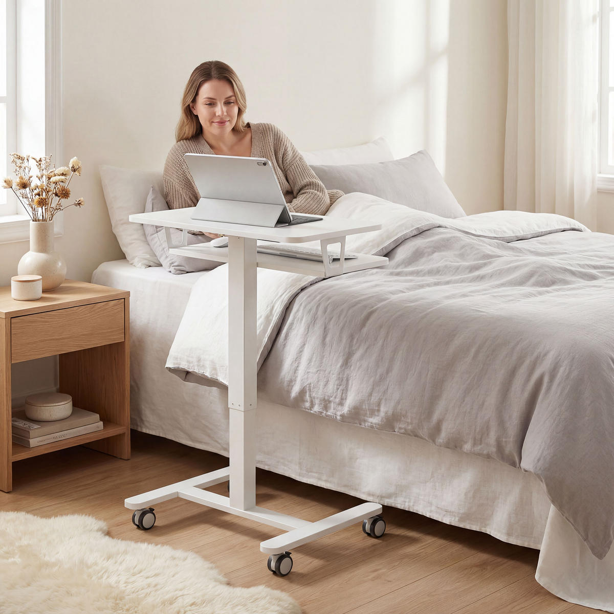 COMPUTERTISCH Weiß höhenverstellbar mit Rollen und Tastaturauszug 65/60/107 cm - Weiß, Holzwerkstoff (60/65/107cm) - PANGIVO