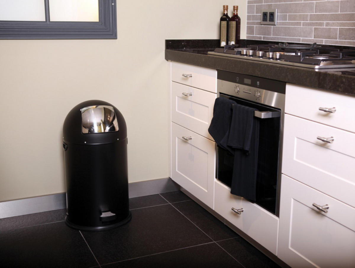 MÜLLEIMER Stilvoller Eleganter Mit Starkem Fußpedal und Verzinktem Inneneimer 33 Liter 70 x 35 cm Schwarz - Schwarz, Metall (38/70/43.5cm) - PROREGAL