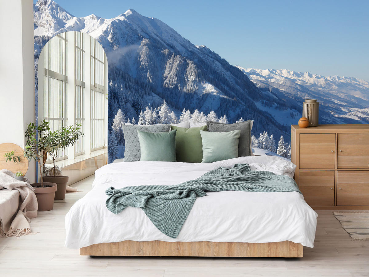 FOTOTAPETA Pre Obývaciu Izbu Drevená Chata Hory Stromy Zima 450 x 315 cm - biela, papier (450/315cm) - Muralo