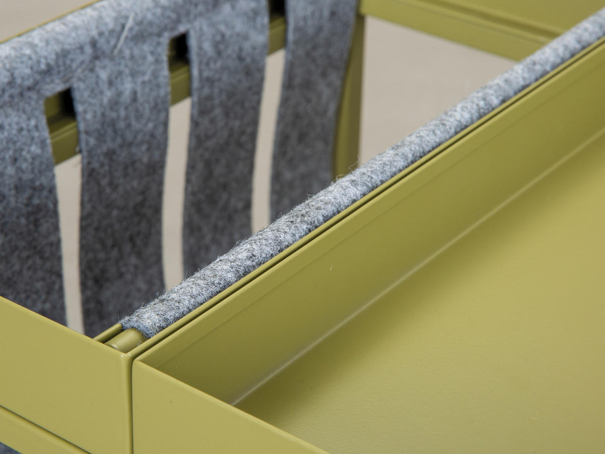 COUCHTISCH mit Magazinhalter olivenfarben und grau - Grau, Holzwerkstoff (35/35/40cm) - ebuy24