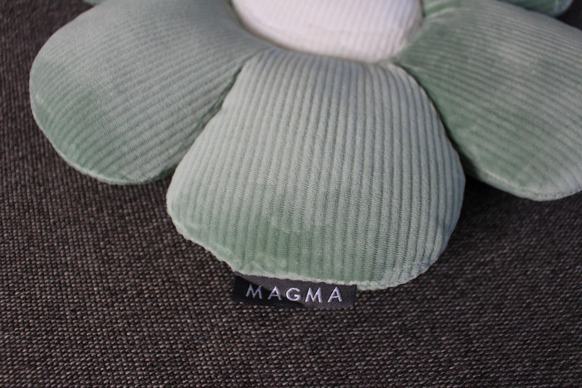 FORMKISSEN klein Blume MINNIE - Grün, Textil (30cm) - Magma Heimtexx