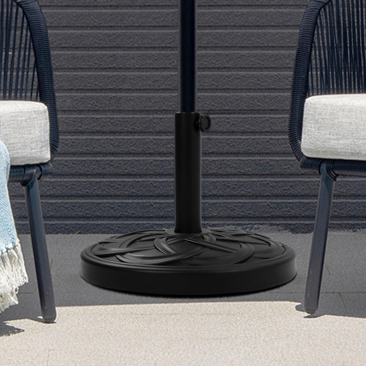 SONNENSCHIRMSTÄNDER Sonnenschirmfuß aus PE + Concrete Stahl in Rattanoptik Schwarz wetterfest und standfest ohne Befüllen Ø45 × 29,5 cm 20 kg - Schwarz, Metall (57/51cm) - Livingandhome