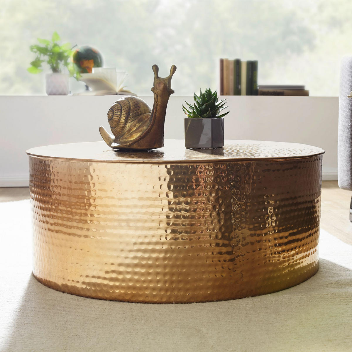 COUCHTISCH mit orientalischem Design, Hammerschlagstruktur und großzügiger Ablage aus Aluminium, Gold 75x75x31 cm - Goldfarben, Metall (75/75/31cm) - KADIMA DESIGN