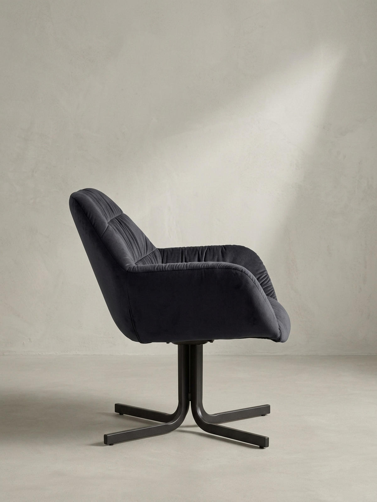 LOUNGESESSEL Samt mit Armlehnen und Metallgestell, gepolsterter Schalensitz, Schwarz 64x68x74 cm - Schwarz, Textil/Metall (64/74/68cm) - KADIMA DESIGN