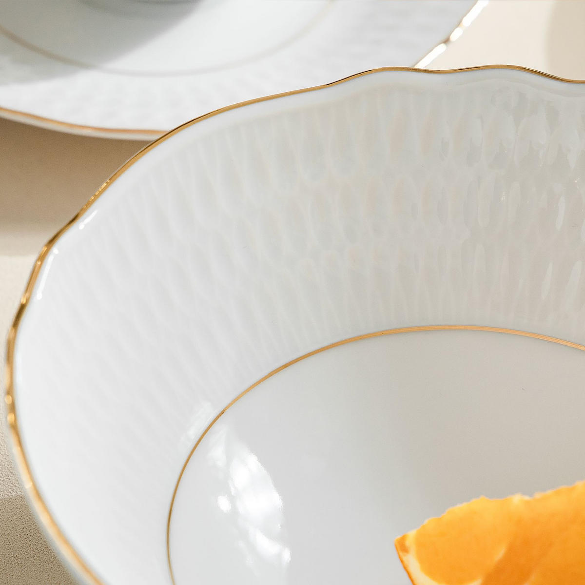 SALATSCHÜSSEL CMIELOW SOFIA GOLD aus Porzellan - Weiß, Keramik (17/17/6.6cm) - KONSIMO®