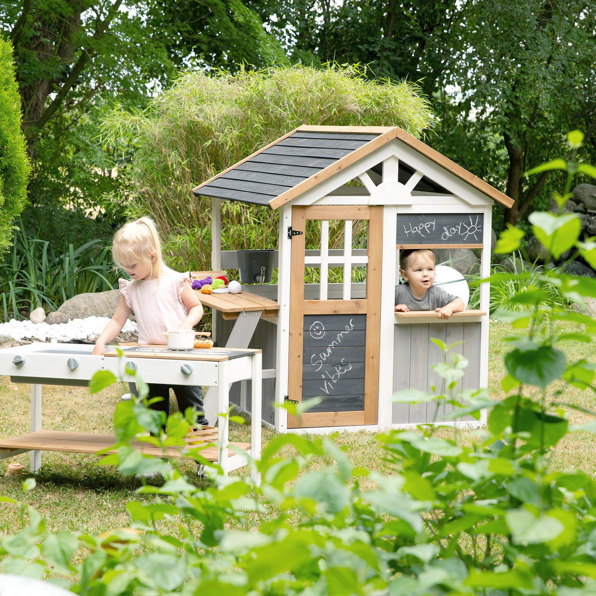 SPIELHAUS mit Tischset und BBQ Küche - Multicolor, Holz (146/133.5/105.5cm) - Roba