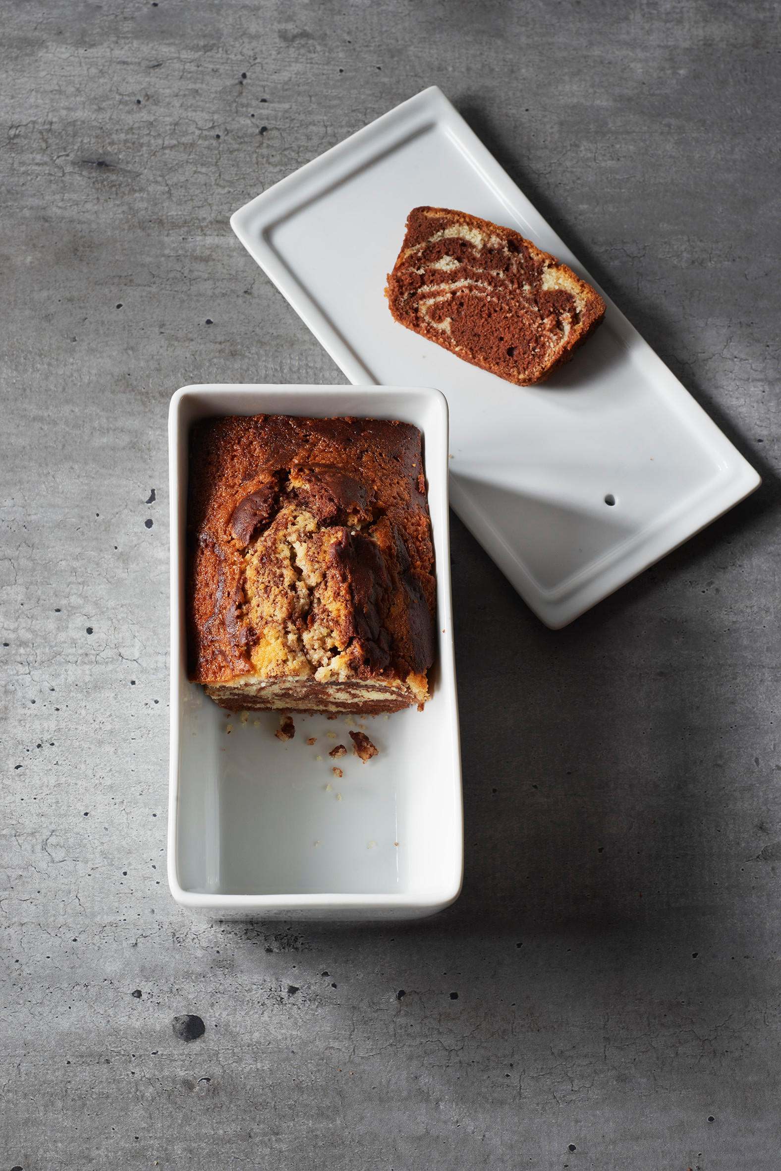 TERRINE MIT DECKEL / TABLETT 100 cl Weiss - Weiß, Keramik (27.2/11.4/7cm) - Revol Porcelaine France