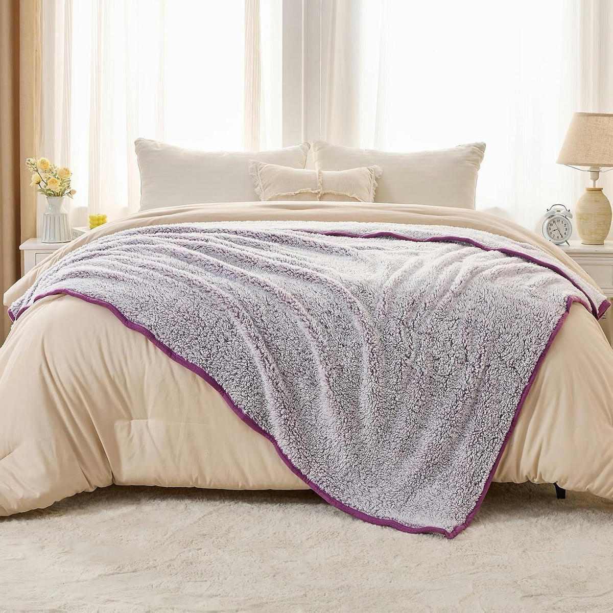 KUSCHELDECKE Sherpa 152 x 203 cm Lila - Flieder, Textil (150/200cm)