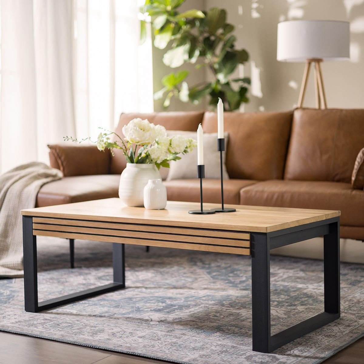 MASSIVER COUCHTISCH - Massivholz Eiche / Metall - Eichefarben, Holz/Metall (60/115/42cm) - home24