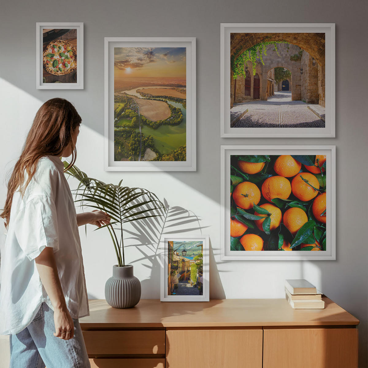 BILDER SET 5er Set - 50x50 cm & 20x30 cm & 40x60 cm Weißer Rahmen - Charmante Straßen mit Steinen - Weiß, Kunststoff (40/60cm) - TULUP