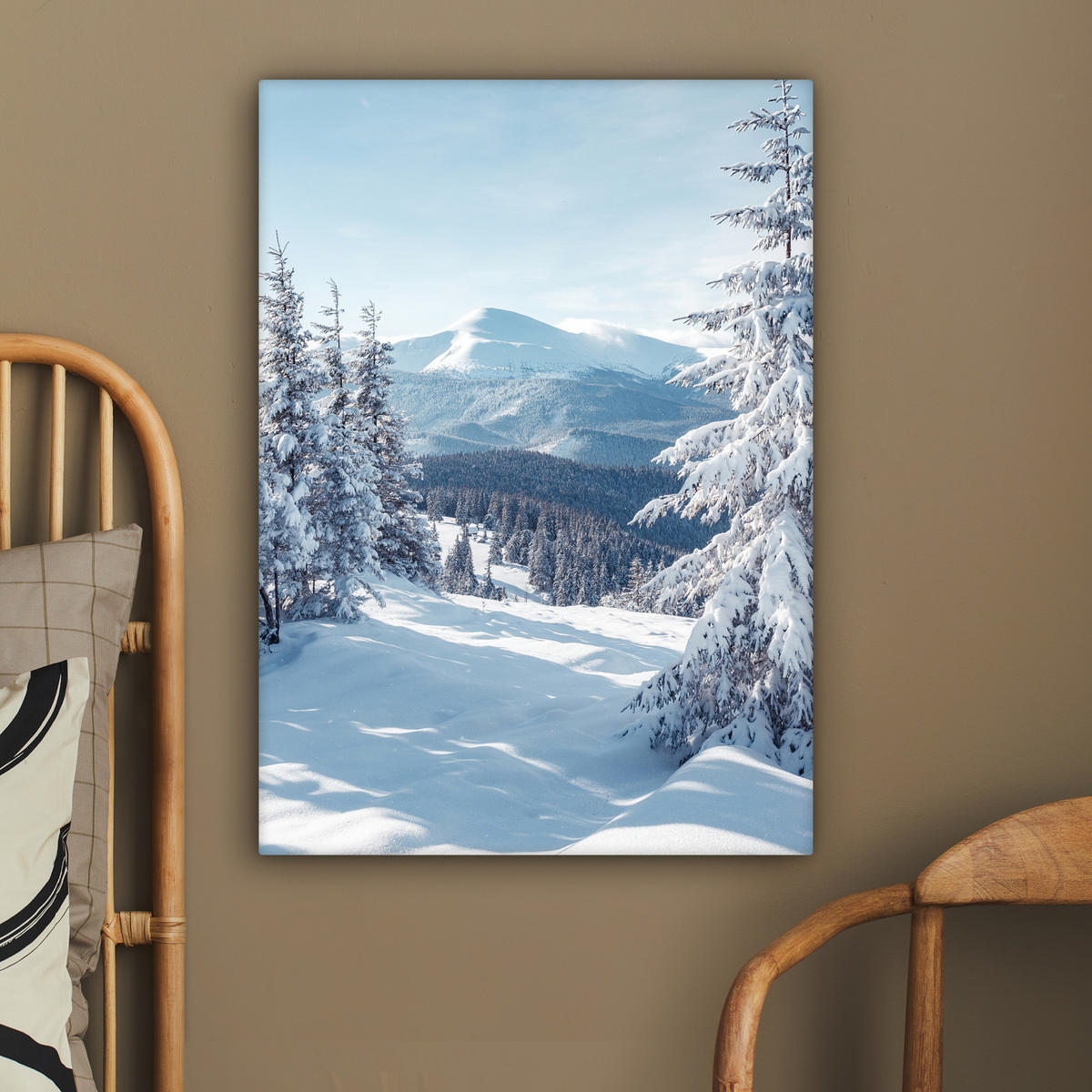 LEINWANDBILD Winterlandschaft - Natur - Berge - Bäume - Schnee 60x80 cm - Hellblau, Textil (60/80cm) - MuchoWow
