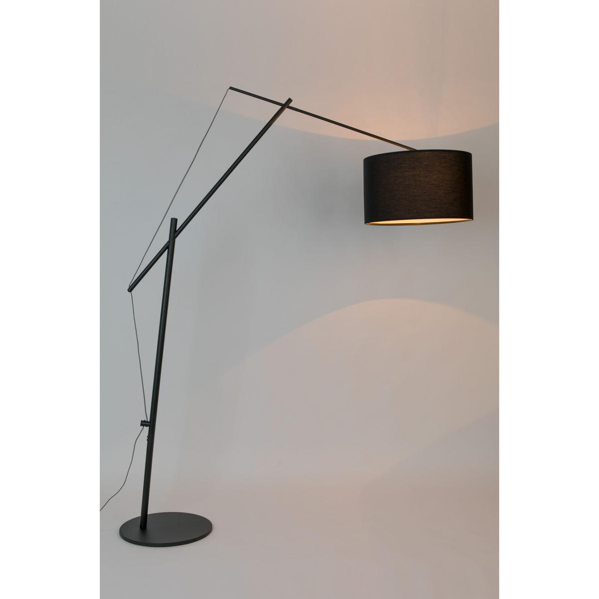 STEHLAMPE Tokio Schwarz - Schwarz, Metall (168/50/210cm) - Housecraft Living