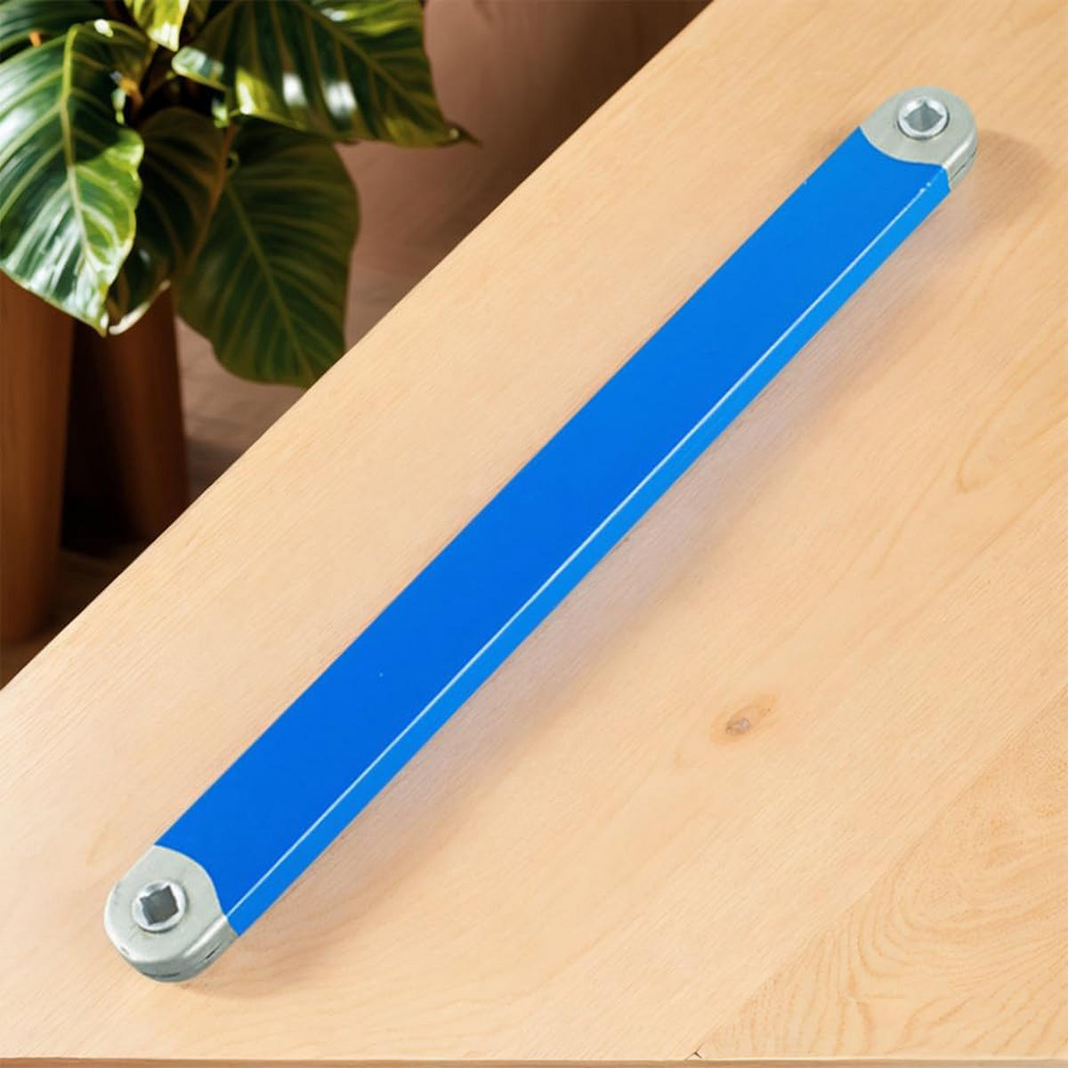 SCHRAUBENSCHLÜSSEL – für den Einsatz in beengten Bereichen und an schwer zugänglichen Befestigungselementen – blau - Blau, Metall (39/4/2cm) - DCA