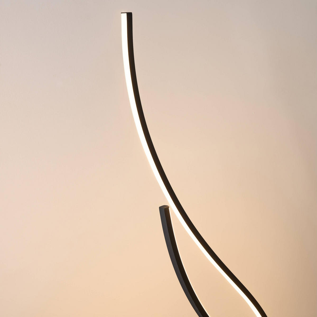 STEHLEUCHTE Ysoria, Schwarz, 128cm - Schwarz, Metall (128/20/128cm) - KOSILUM