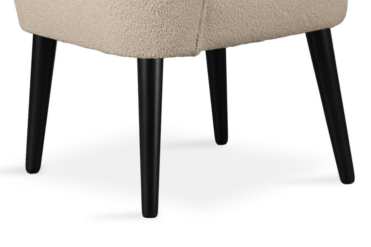 COCKTAILSESSEL APPA uf hohen schwarz lackierten Beinen aus Buchenholz, aus recyceltem Boucle-Stoff, Beige/Schwarz - Beige/Schwarz, Holz/Textil (63/89/65cm) - KONSIMO®