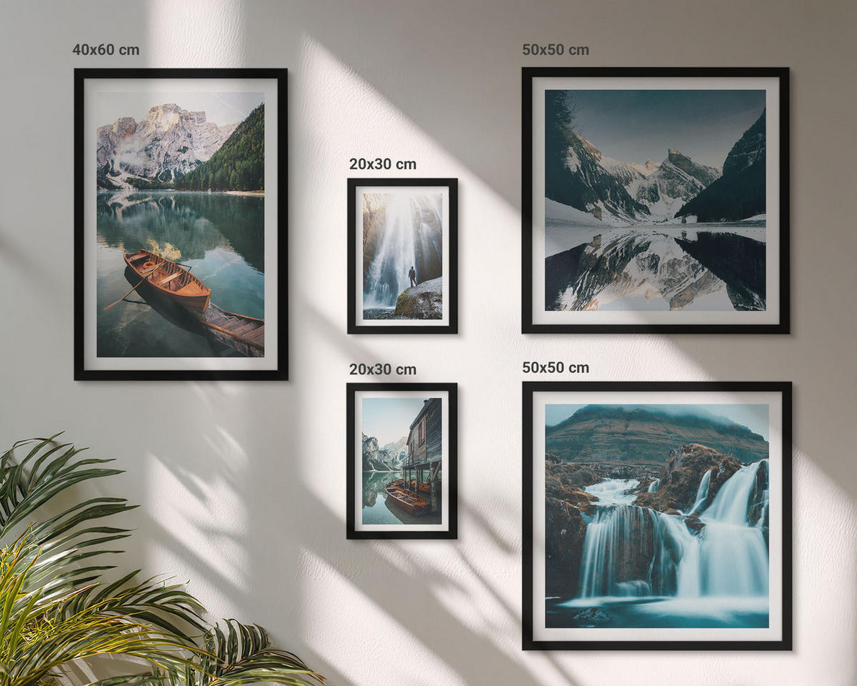WANDBILDER 5er-Set - 50x50 cm & 20x30 cm & 40x60 cm Schwarzer Rahmen - Spiegelung der Boote auf Bergseen - Schwarz, Kunststoff (40/60cm) - ArtPrintCave