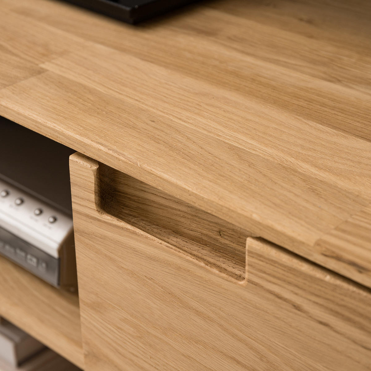 TV-LOWBOARD - Eiche massiv - Eiche - Eichefarben/Braun, Holz (180/54/39cm) - home24