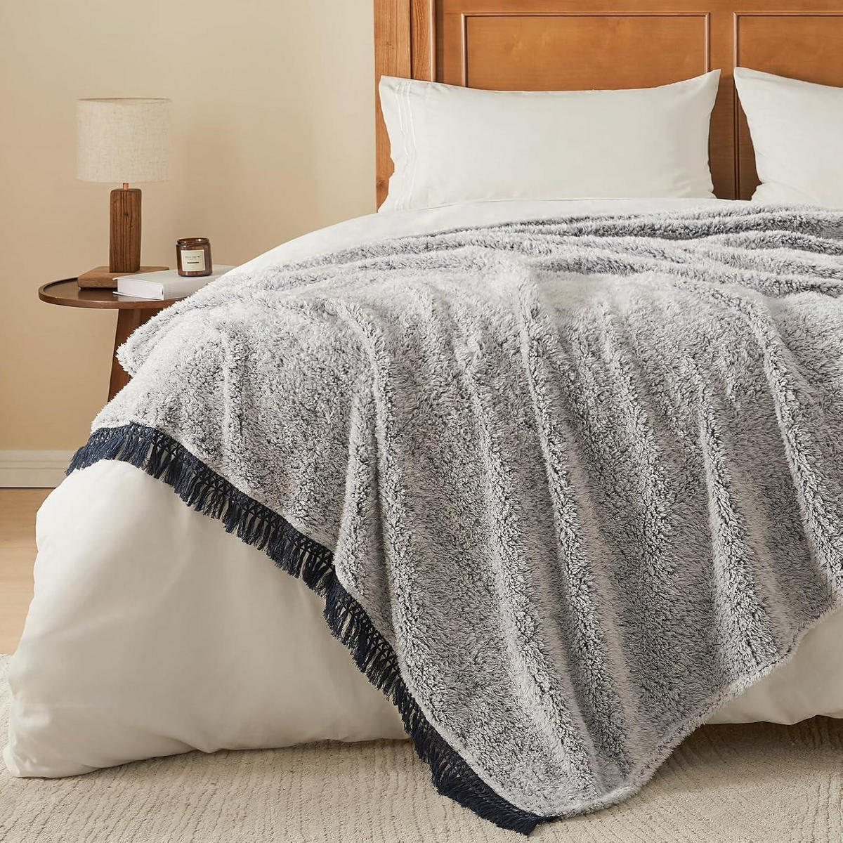 KUSCHELDECKE mit Quasten 127 x 177 cm - Grau, Textil (127/152cm)