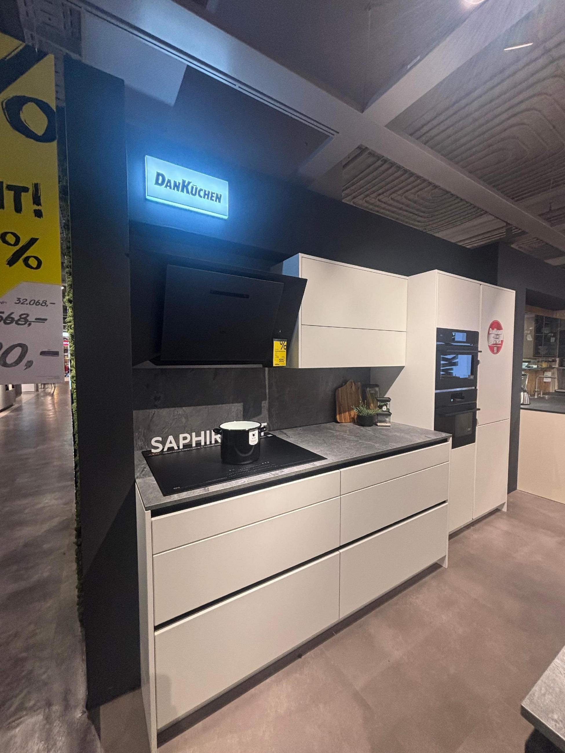 EINBAUKÜCHE LIONGA LACK - Dan Küchen