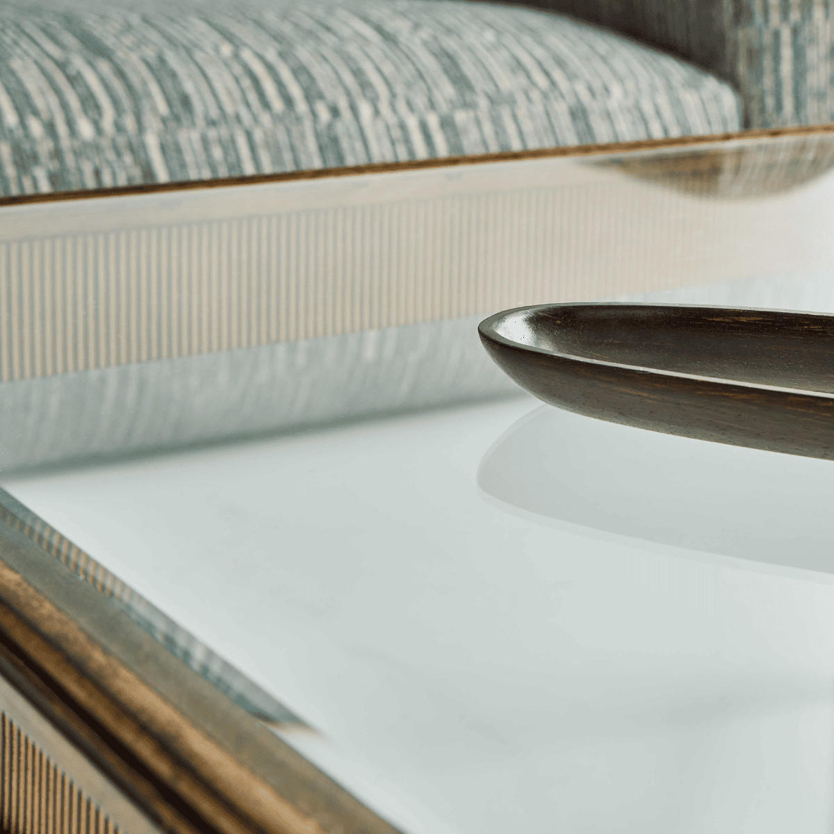 COUCHTISCH mit profiliertem Zierband L88,5 cm - ANTOINETTE - Goldfarben, Metall (88.5/88.5/41cm) - Signature