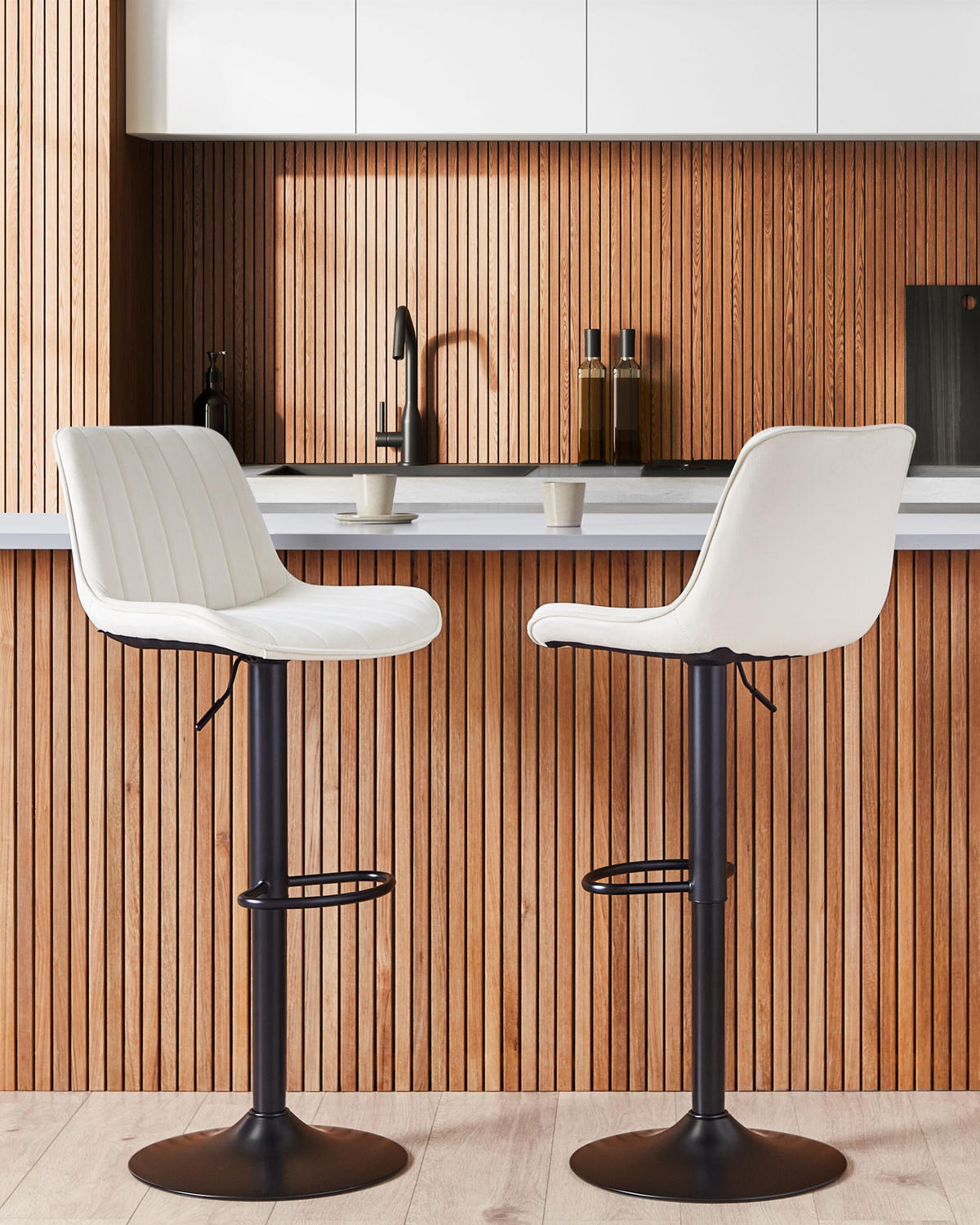 DREHHOCKER 2er-Set Samtstoff Helles Beige Dubrovnik - Beige/Schwarz, Textil (51/88/54cm) - Beliani