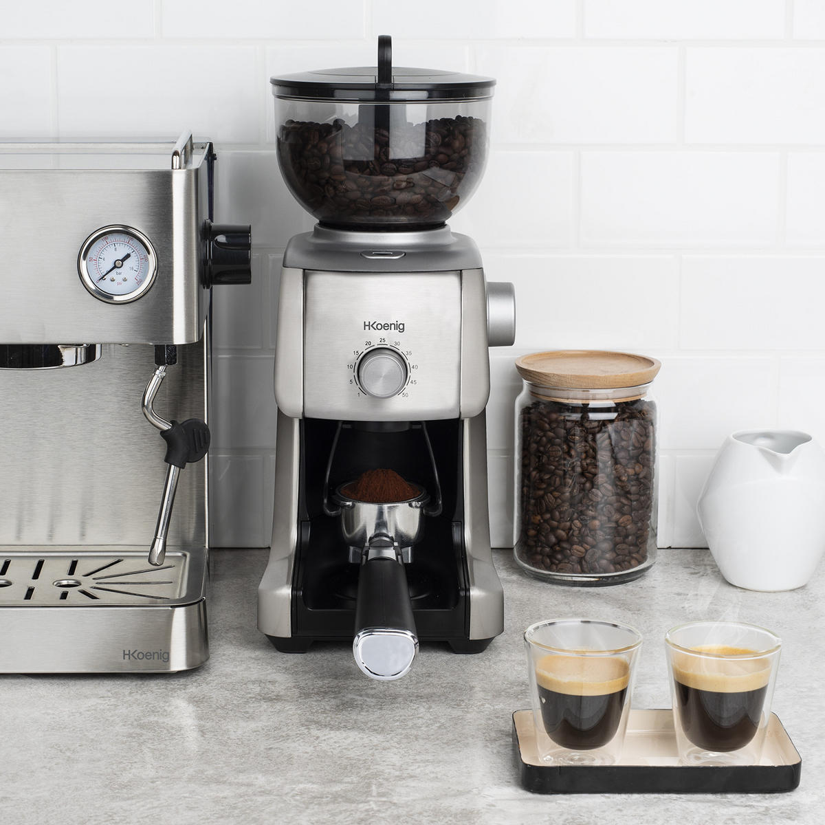 KAFFEEMÜHLE GRD830 Silber - Schwarz, Metall (16.5/39/21cm) - HKoenig