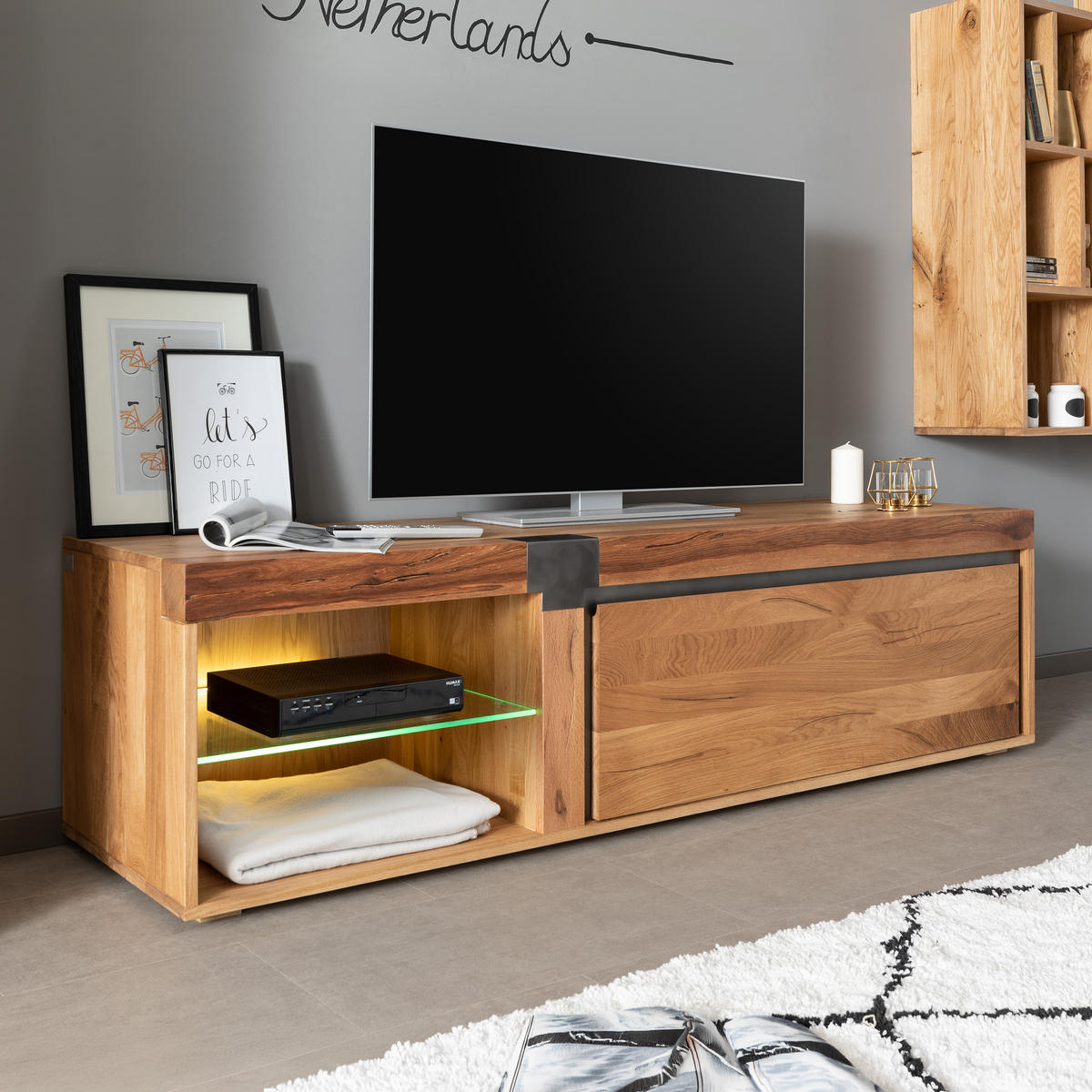 TV-BOARD Wildeiche / Zerreiche 180x48x50 natur geölt NEW AMSTERDAM #02 - Naturfarben, Holz (180/50/48cm) - Massivmoebel24