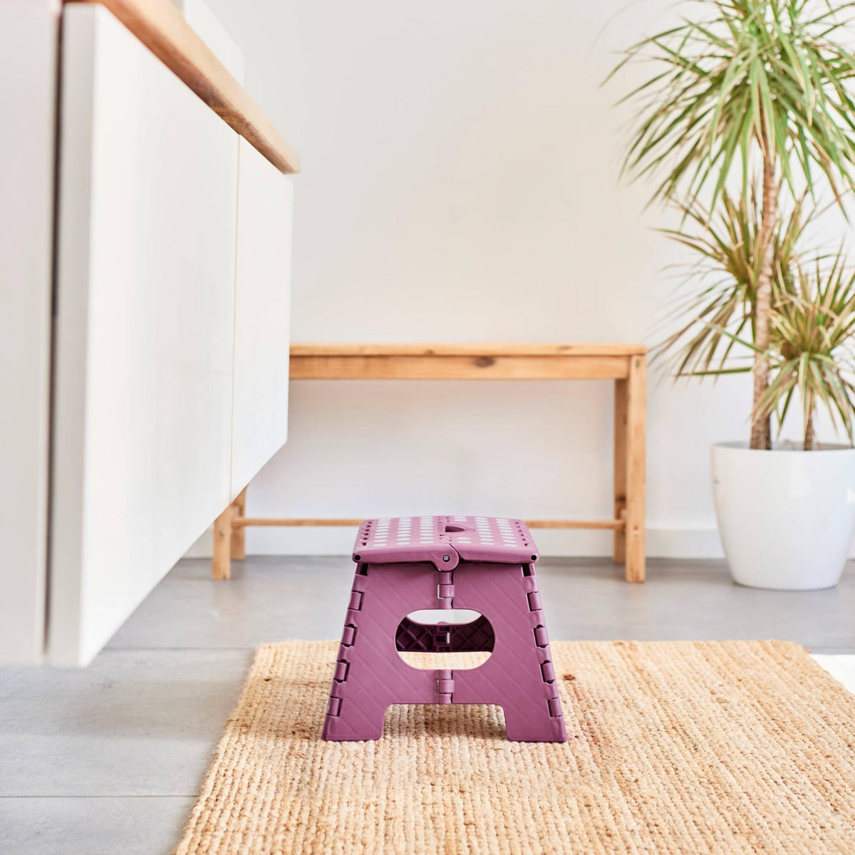 KLAPPHOCKER violett 35/28/22 cm - Dunkelrot, Kunststoff (28/22/35cm) - ZELLER